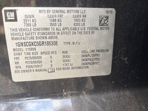 Used 2016 Chevrolet Suburban LS image 17