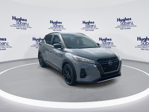 Used 2023 Nissan Kicks SR w/ SR Premium Package image 3