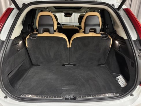 Used 2016 Volvo XC90 T6 Momentum w/ Momentum Plus Package image 26