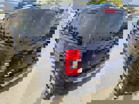 Used 2016 Jeep Patriot High Altitude image 4