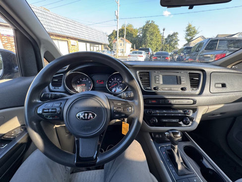 Used 2016 Kia Sedona LX w/ LX Convenience Package image 18