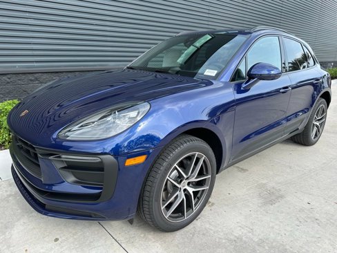 Used 2025 Porsche Macan image 7