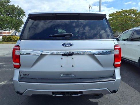 Used 2018 Ford Expedition XLT w/ Equipment Group 202A image 3