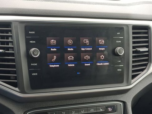 Used 2019 Volkswagen Atlas SE image 25