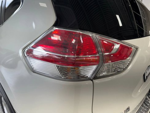 Used 2015 Nissan Rogue SV image 8