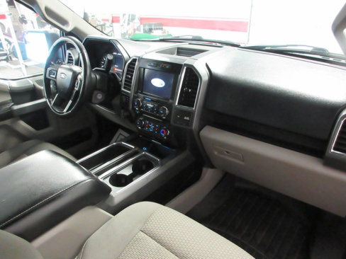 Used 2017 Ford F150 XLT w/ Equipment Group 302A Luxury image 16