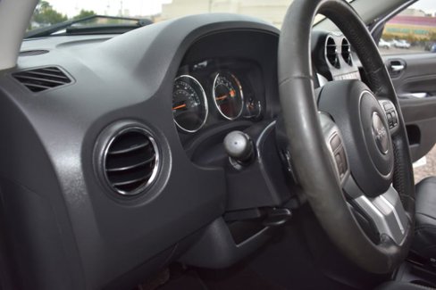 Used 2015 Jeep Compass High Altitude image 29