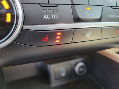 Used 2020 Ford Escape SEL image 7
