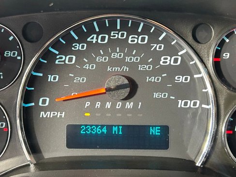 Used 2019 Chevrolet Express 2500 image 20