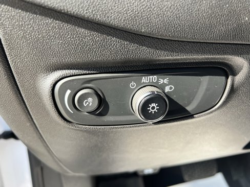 Used 2024 Chevrolet Equinox LS w/ LS Convenience Package image 28