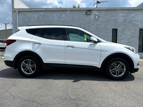 Used 2017 Hyundai Santa Fe Sport image 2