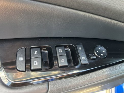 Used 2023 Kia Sportage EX image 16