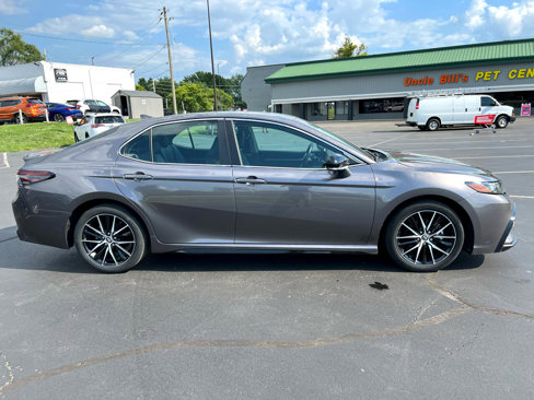 Used 2022 Toyota Camry SE image 10