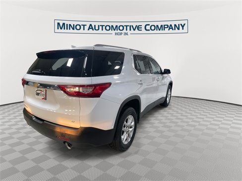 Used 2018 Chevrolet Traverse LT image 8