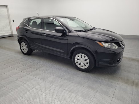 Used 2018 Nissan Rogue Sport S image 11