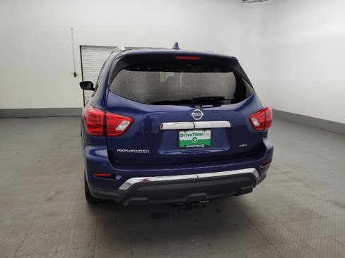Used 2019 Nissan Pathfinder S image 6