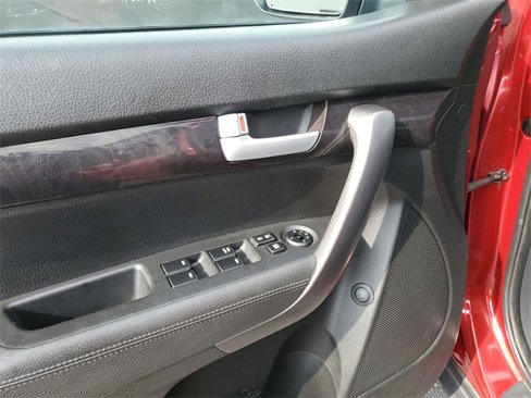 Used 2015 Kia Sorento LX image 20