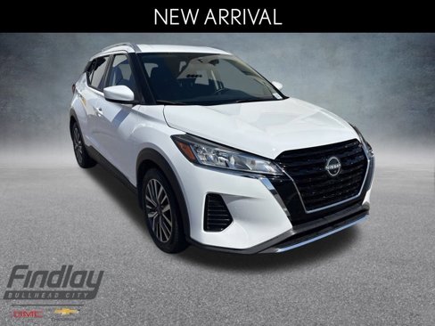 Used 2023 Nissan Kicks SV image 1