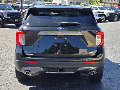 Used 2021 Ford Explorer XLT w/ Equipment Group 202A image 24