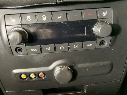 Used 2013 Cadillac Escalade Premium image 18