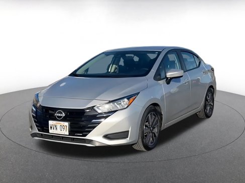 Used 2023 Nissan Versa SV image 7