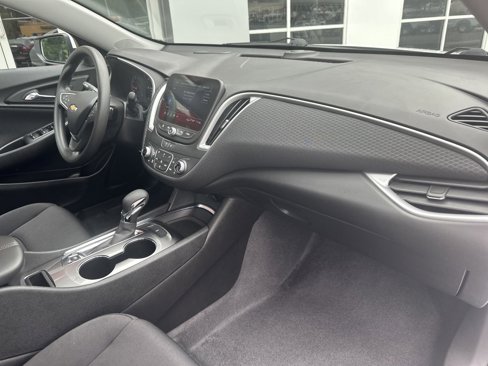 Used 2023 Chevrolet Malibu LT image 28