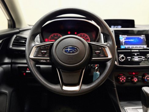 Used 2017 Subaru Impreza 2.0i Premium image 18