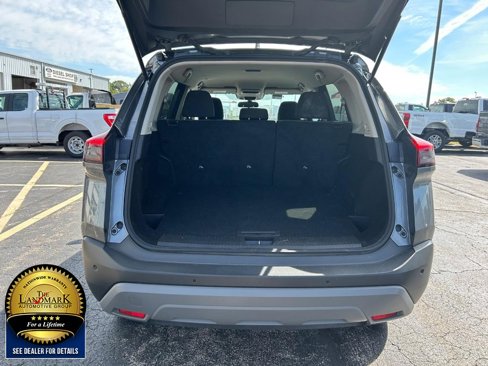 Used 2023 Nissan Rogue SV image 18