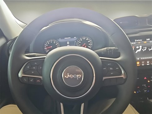 Used 2022 Jeep Renegade Latitude image 30