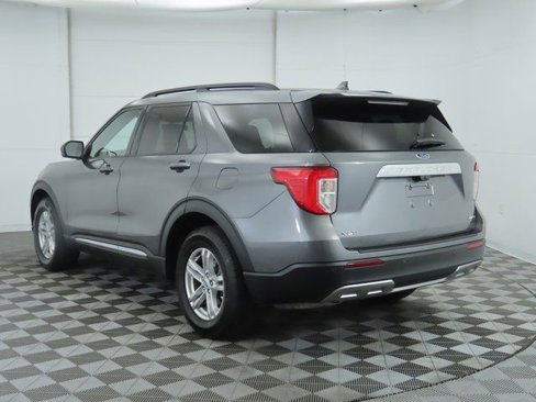 Used 2023 Ford Explorer XLT w/ Equipment Group 202A image 7