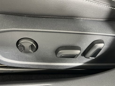Used 2022 Volkswagen Jetta SE image 14