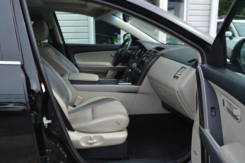Used 2011 MAZDA CX-9 Grand Touring w/ Moonroof & Bose Audio Pkg image 22
