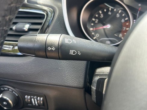 Used 2021 Jeep Compass Latitude image 37