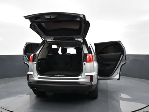 Used 2017 GMC Terrain SLE image 32