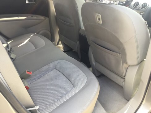 Used 2012 Nissan Rogue SV image 18