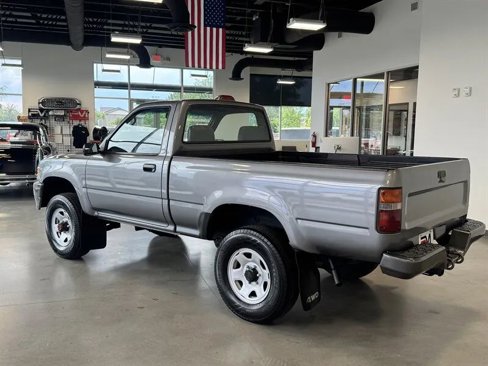 Used 1994 Toyota Pickup DX image 5