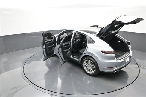 Certified 2020 Porsche Cayenne image 32