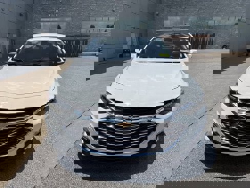 Certified 2024 Chevrolet Malibu LS w/ Driver Confidence Package image 2