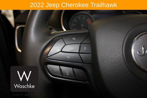 Used 2022 Jeep Cherokee Trailhawk image 28