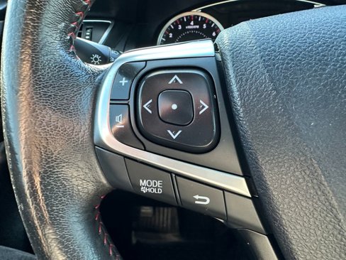 Used 2017 Toyota Camry SE image 20