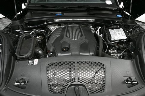 Used 2025 Porsche Macan image 35