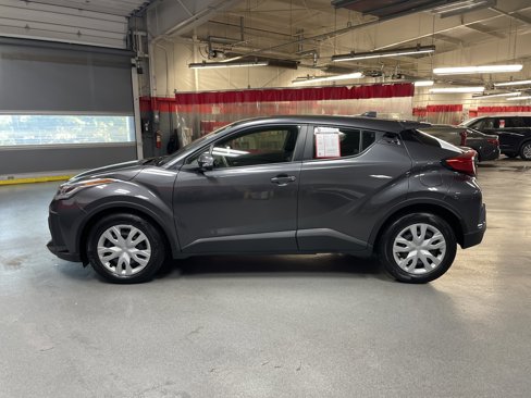 Certified 2020 Toyota C-HR LE image 7