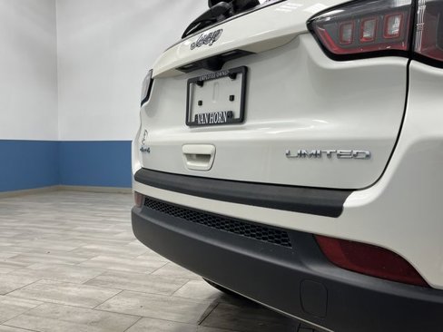 Certified 2018 Jeep Compass Limited w/ Navigation Group image 33