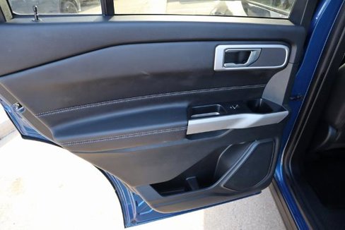 Used 2022 Ford Explorer XLT w/ Equipment Group 202A image 14