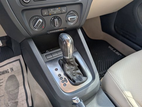 Used 2013 Volkswagen Jetta SE image 15