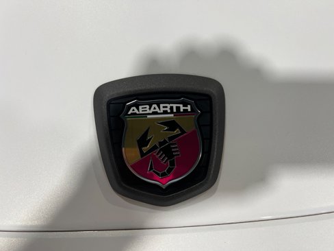 Used 2017 FIAT 124 Spider Abarth image 22