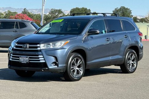 Used 2019 Toyota Highlander LE image 8