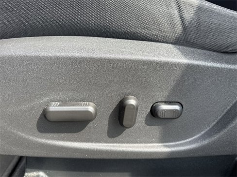 Used 2018 Ford Escape SE image 15