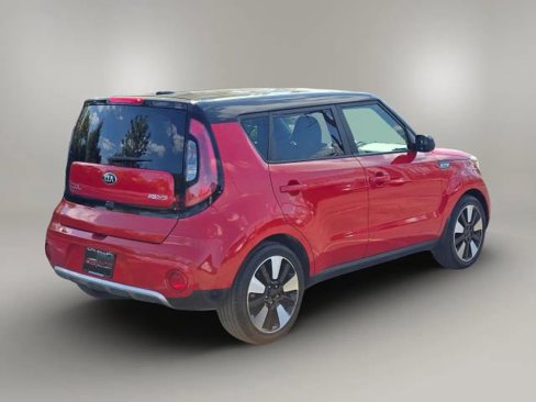 Used 2018 Kia Soul + image 5
