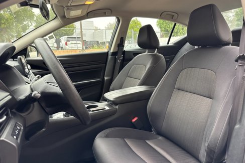 Used 2024 Nissan Altima 2.5 S image 5
